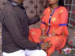 Zeița indiană a sexului este pătrunsă dur în ziua aniversării nunții ei cu un audio în hindi