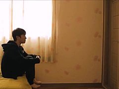 Korejska lepotica postane umazana v vročem videu