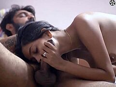 Madre y hija exploran sexo anal áspero en película completa