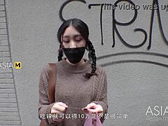 Азијски порно видео: лизање и оргазам на улици