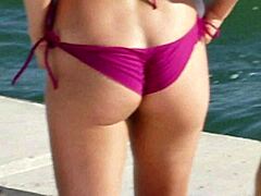 제니퍼 애니스톤의 귀여운 엉덩이와 가슴 은 최고의  트리트