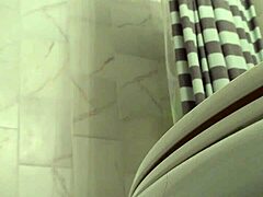 מצלמת סתר בשירותים מצלמת סקס לוהט