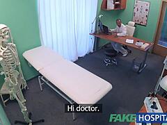 Un pequeño paciente europeo experimenta un intenso orgasmo en cámara oculta