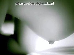 Mulher coreana faz sexo sensual no chuveiro