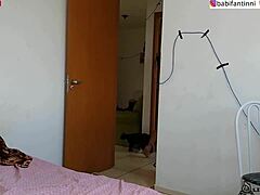 Novinha's pussy gets pleasured by her friend in this full video on xvideos red