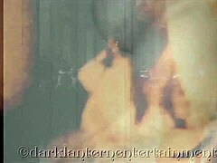 Distracția Dark Lantern prezintă mărturisiunile erotice ale unui bărbat britanic matur într-un videoclip porno vintage