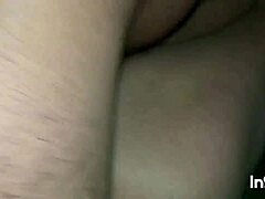 Vidéo maison d'une fille indienne chaude se faisant remplir de sperme par son petit ami