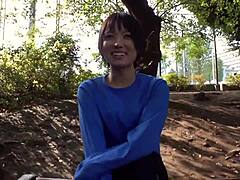 Karcsú diák Suzu Monami egy forró creampie találkozásban