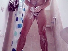 Solo bathing session turns into a steamy masturbation session in Colombia